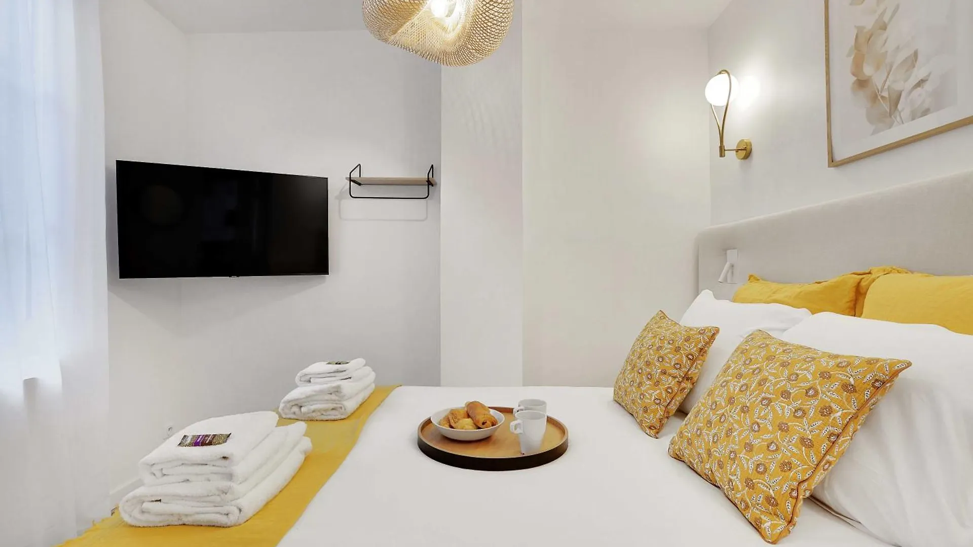 Modern - 2br-6p - In Heart Of Le Marais Apartment *