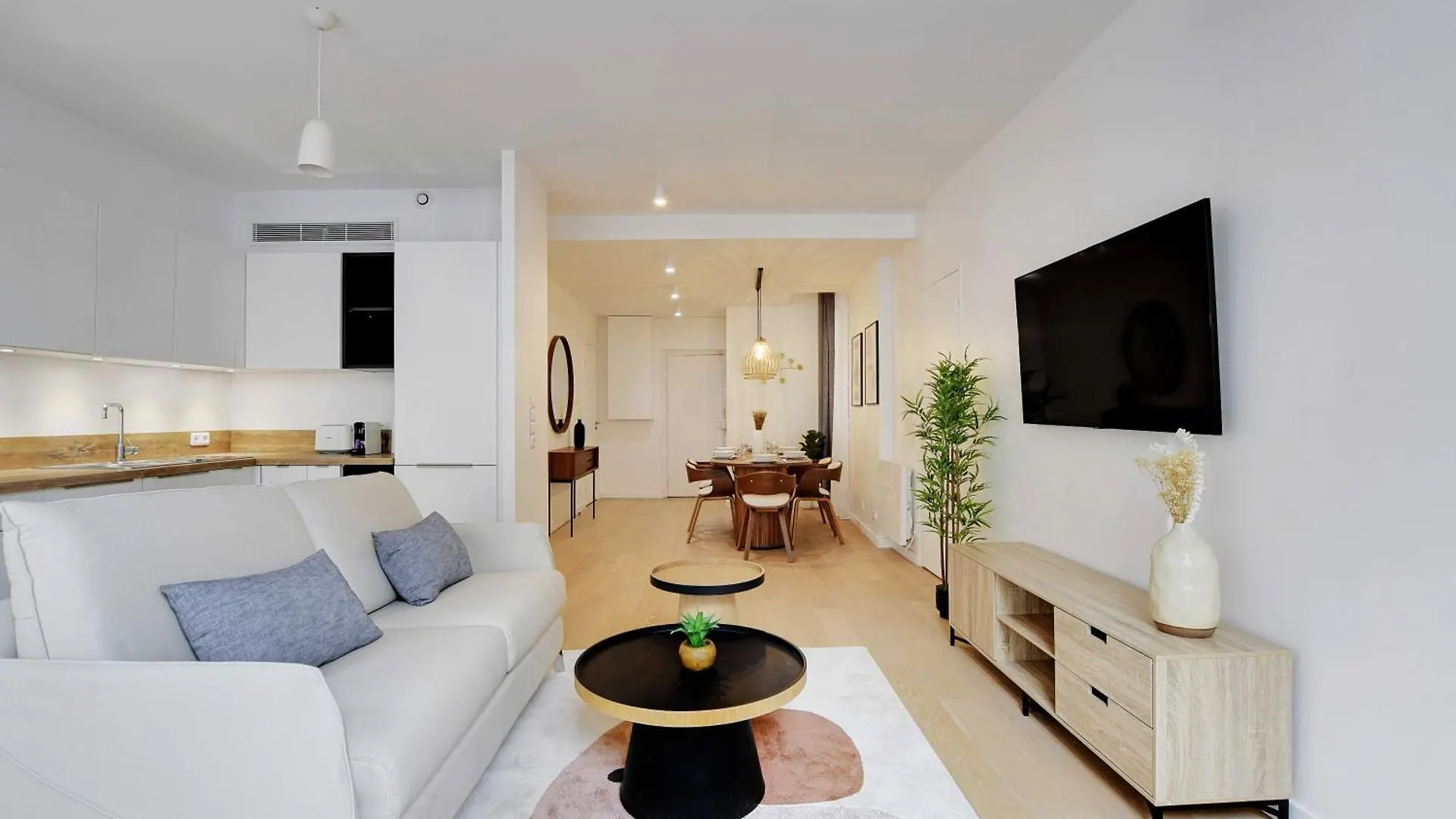 Apartment Modern - 2br-6p - In Heart Of Le Marais *